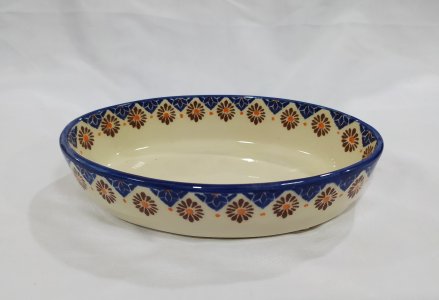 صحن بيضوي من السيراميك